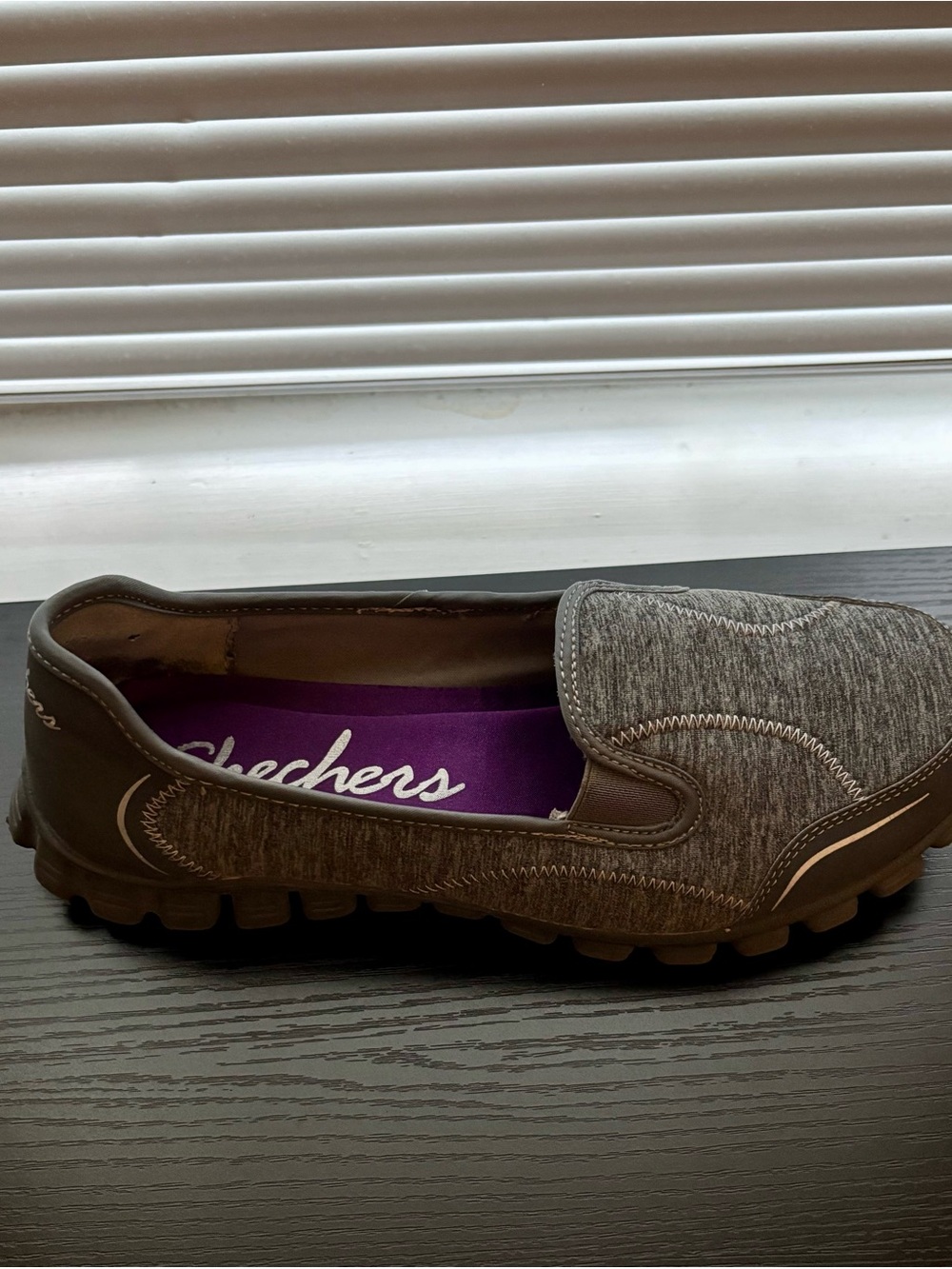 Skechers Women's Gray Slip-On Memory Foam Sneaker with Purple Insole Used Size 9 - Picture 14 of 16